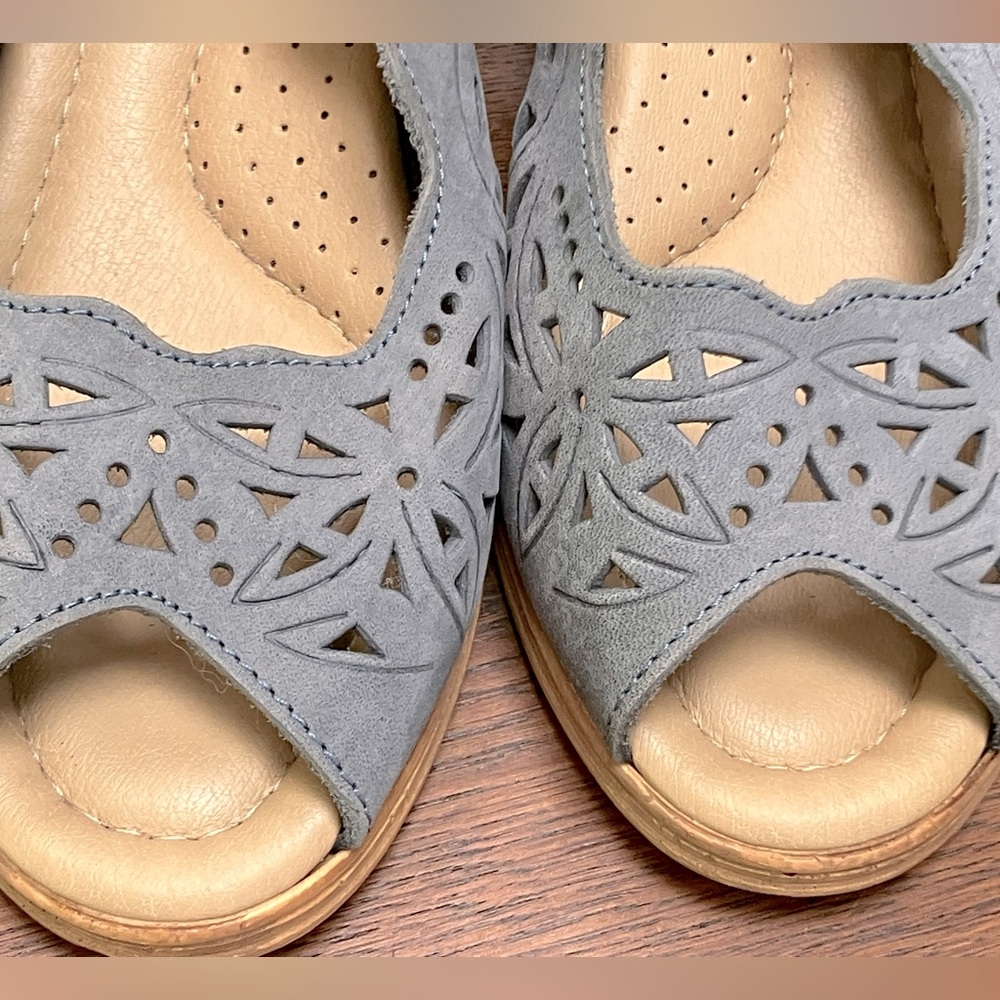 Bluegray SpringStep Orella Sandal,slingback wedges. Italian leather. Lasercut.
